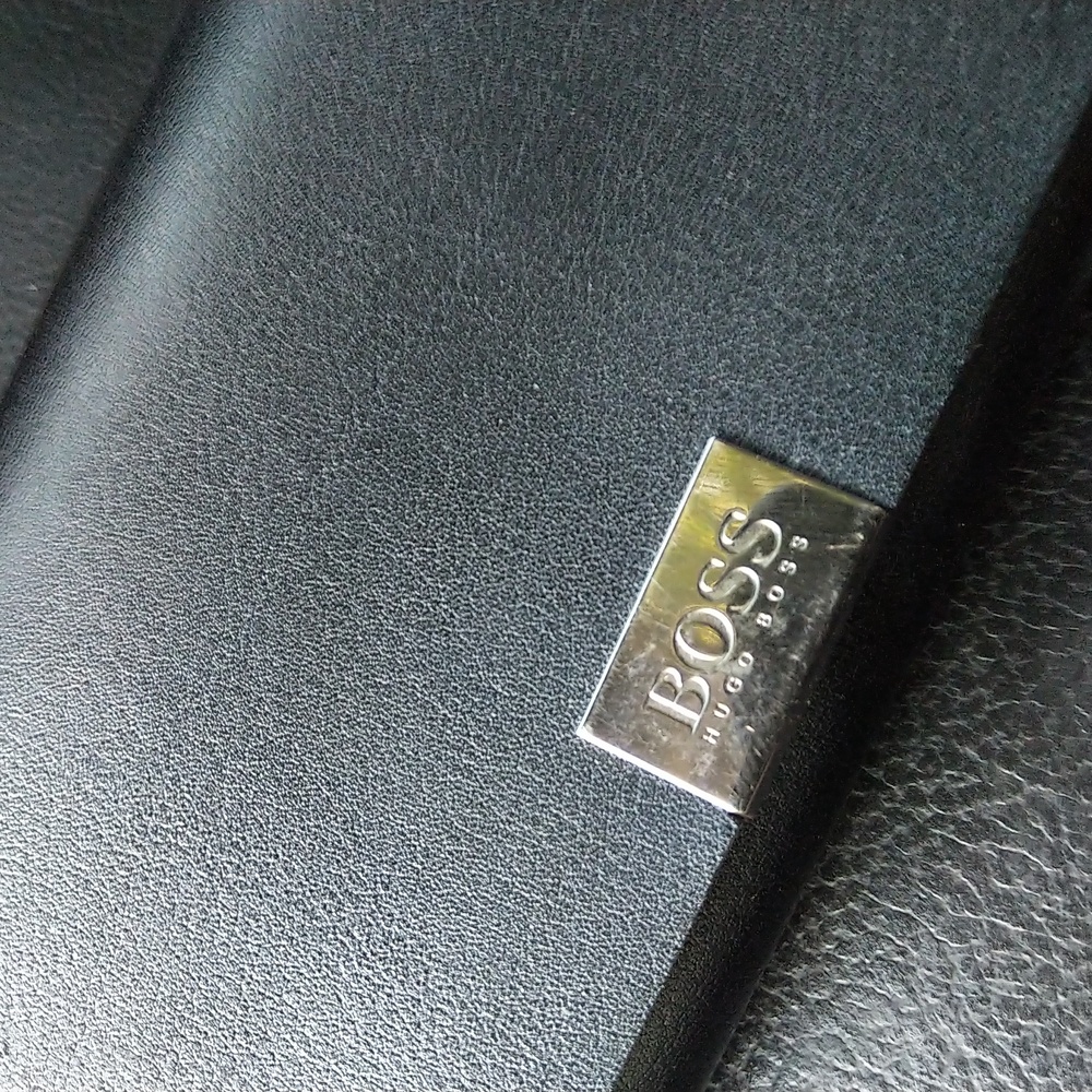 😃Hugo Boss glasses case - Picture 2 of 4